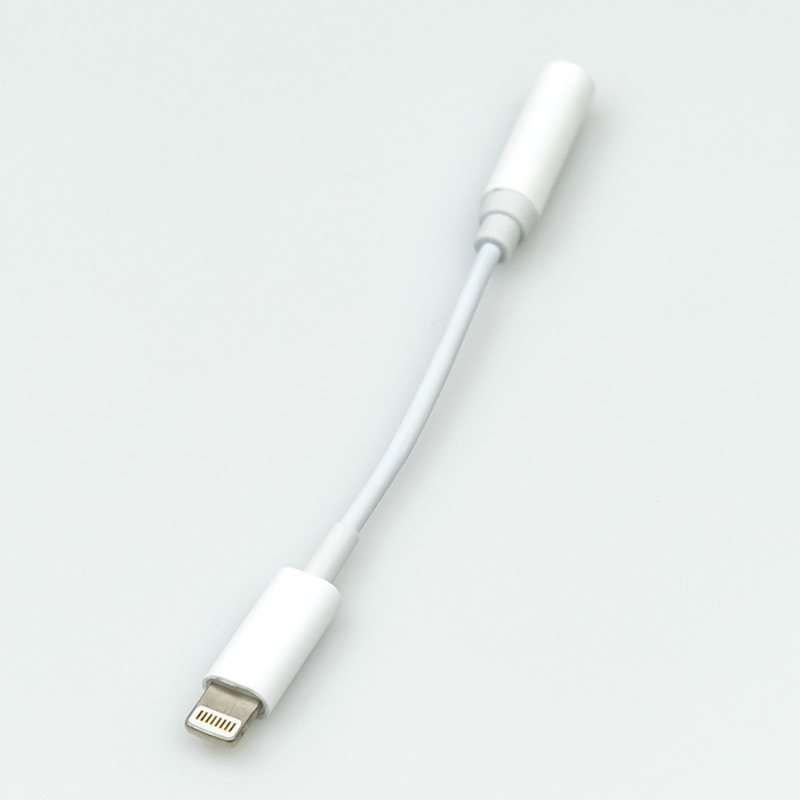 Adaptateur APPLE® Lightning vers mini-jack 3,5 mm